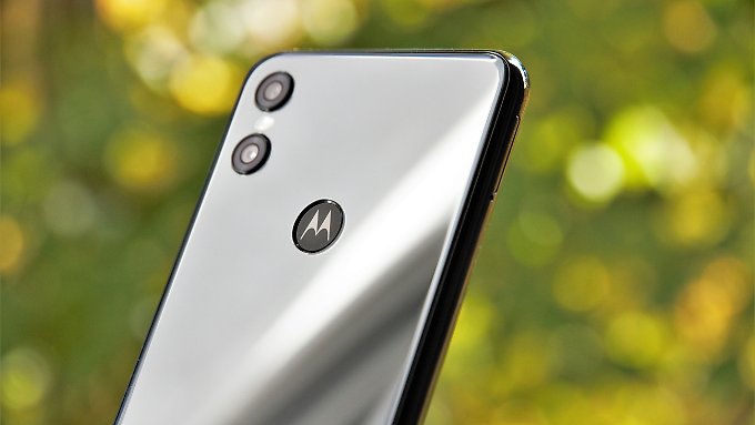 Günstig und mit Update-Garantie: Motorola One hat pures Android mit Extras