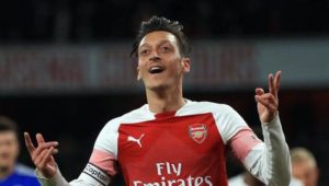 Starker Özil führt Arsenal zum Sieg gegen Leicester City