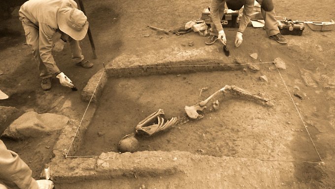 Spektakulärer Fund in Peru: 3000 Jahre alte Skelette ausgegraben