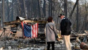 Trump besucht Waldbrand-Gebiete in Kalifornien