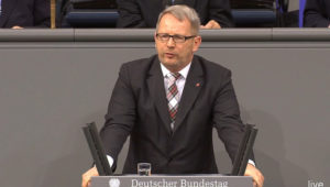 Schlagabtausch im Bundestag: SPD-Abgeordneter wirft AfD schäbige Politik vor