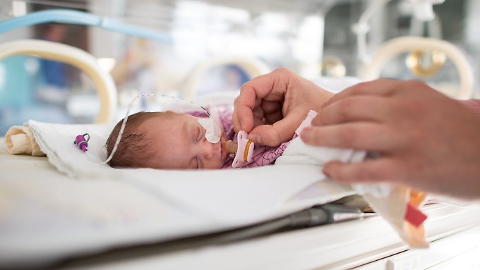 60.000 pro Jahr in Deutschland: Frühgeborene wachsen oft gesund heran