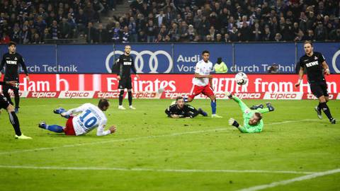 Lasogga schießt HSV auf Platz eins: 1:0 gegen FC Köln