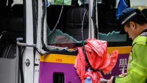 Entführter Bus rast in China in Fußgängergruppe – Fünf Tote
