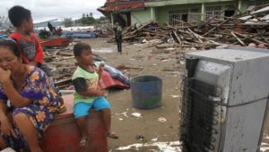 Zahl der Toten bei Tsunami in Indonesien steigt auf mehr als 420