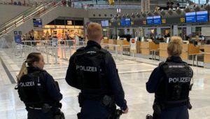Kein Terrorverdacht: Entwarnung nach Ausspähversuchen am Flughafen Stuttgart